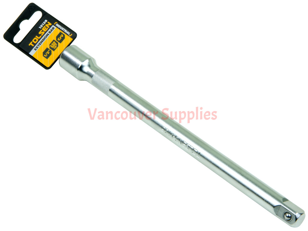 Ratchet extension for tight clearance spaces